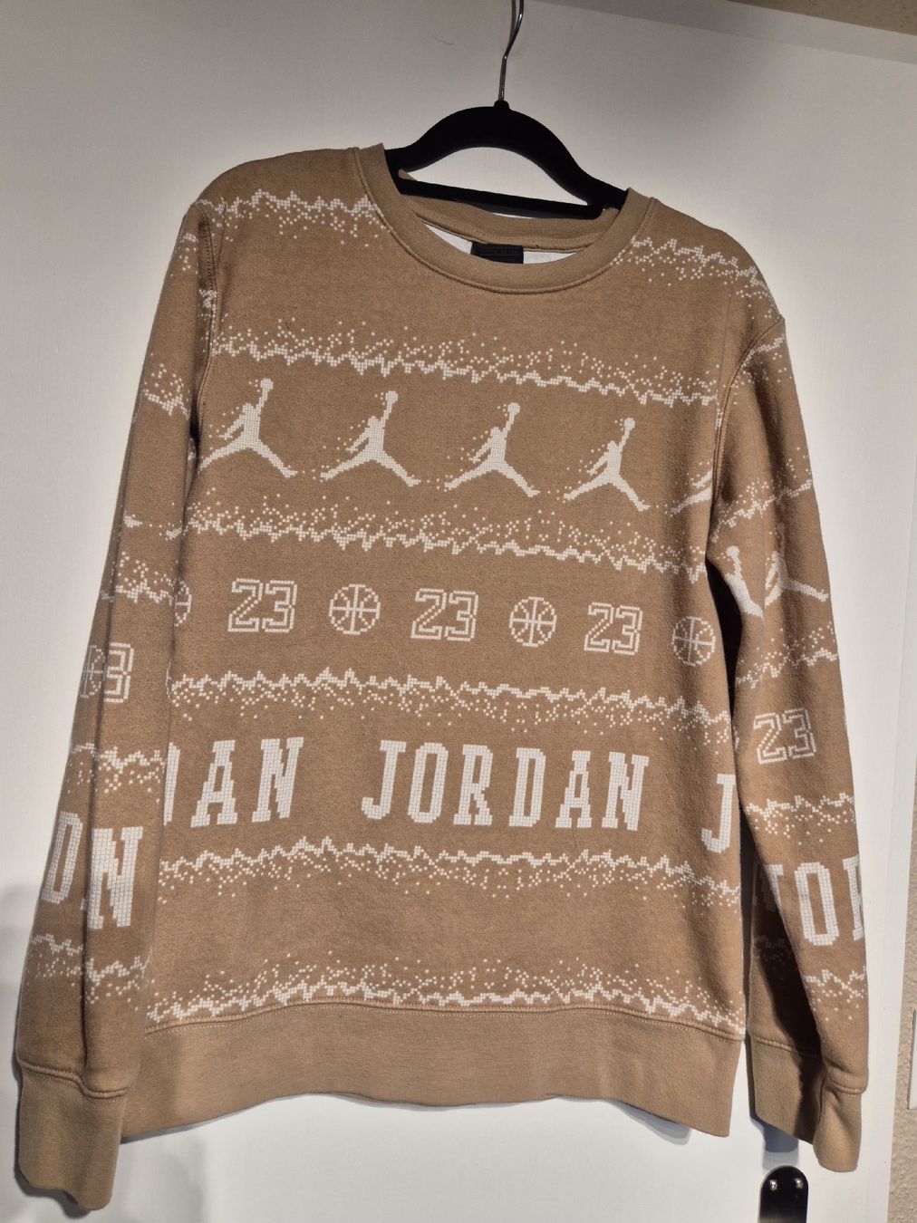 Jordan Maglioni & Felpe: Jordan Pullover braun Muster Grösse XL 164 - 170 – Usato da Neukirch-Egnach venduto da auxis