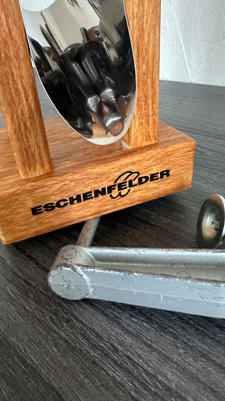 Elettrodomestici da cucina: Eschenfelder Quetschmühle 1012, Getreidemühle – Usato da Zürich venduto da brazerola 6