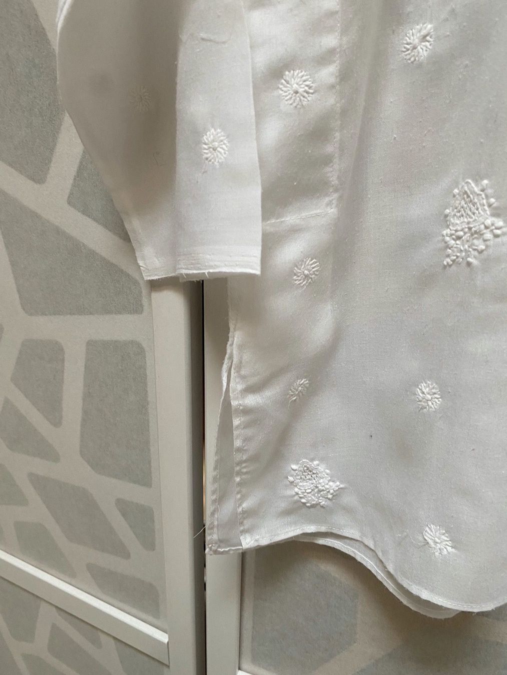 Camicette, T-shirt & Top: Belle tunique blanche. 6ans – Usato da Grund b. Gstaad venduto da PlageNeige 1