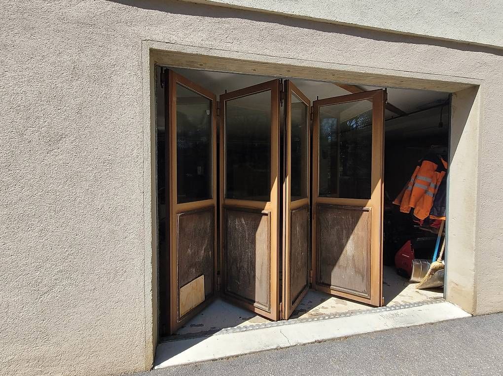 Porte: 2 Portes de Garage accordéon – Usato da Le Pâquier NE venduto da loco-2000 1