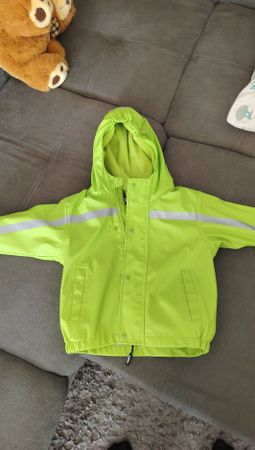 Kinder Regenjacke neongrün Grösse 86 gebraucht