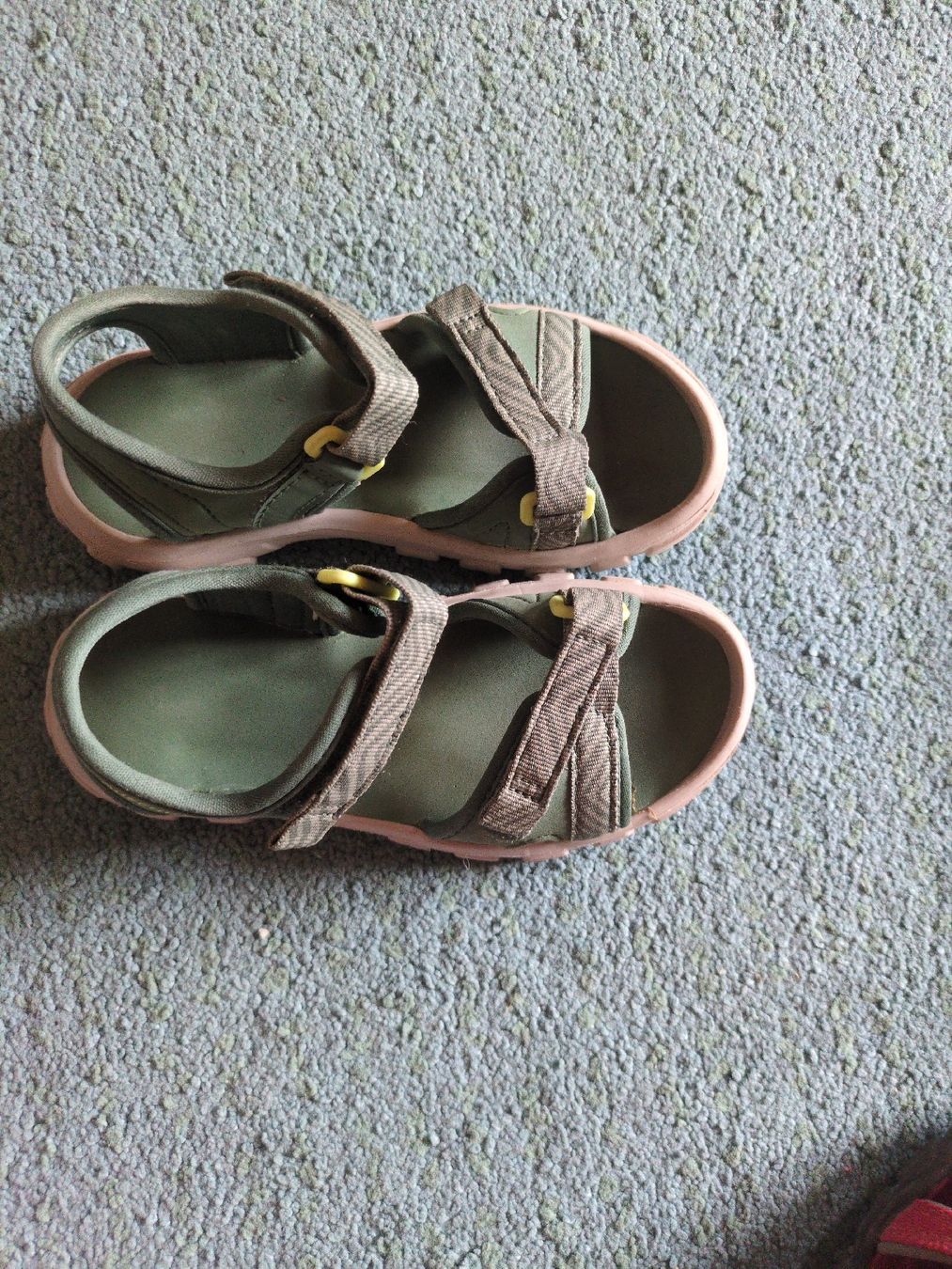 Decathlon Scarpe per ragazzi: sandales taille 30 – Nuovo (secondo la descrizione) da Buchillon venduto da pau_gc79