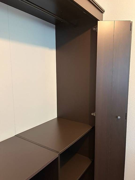 Ikea Schränke: Armoire IKEA IDANÄS – Gebraucht aus Neuchâtel von gon_hvy2 4