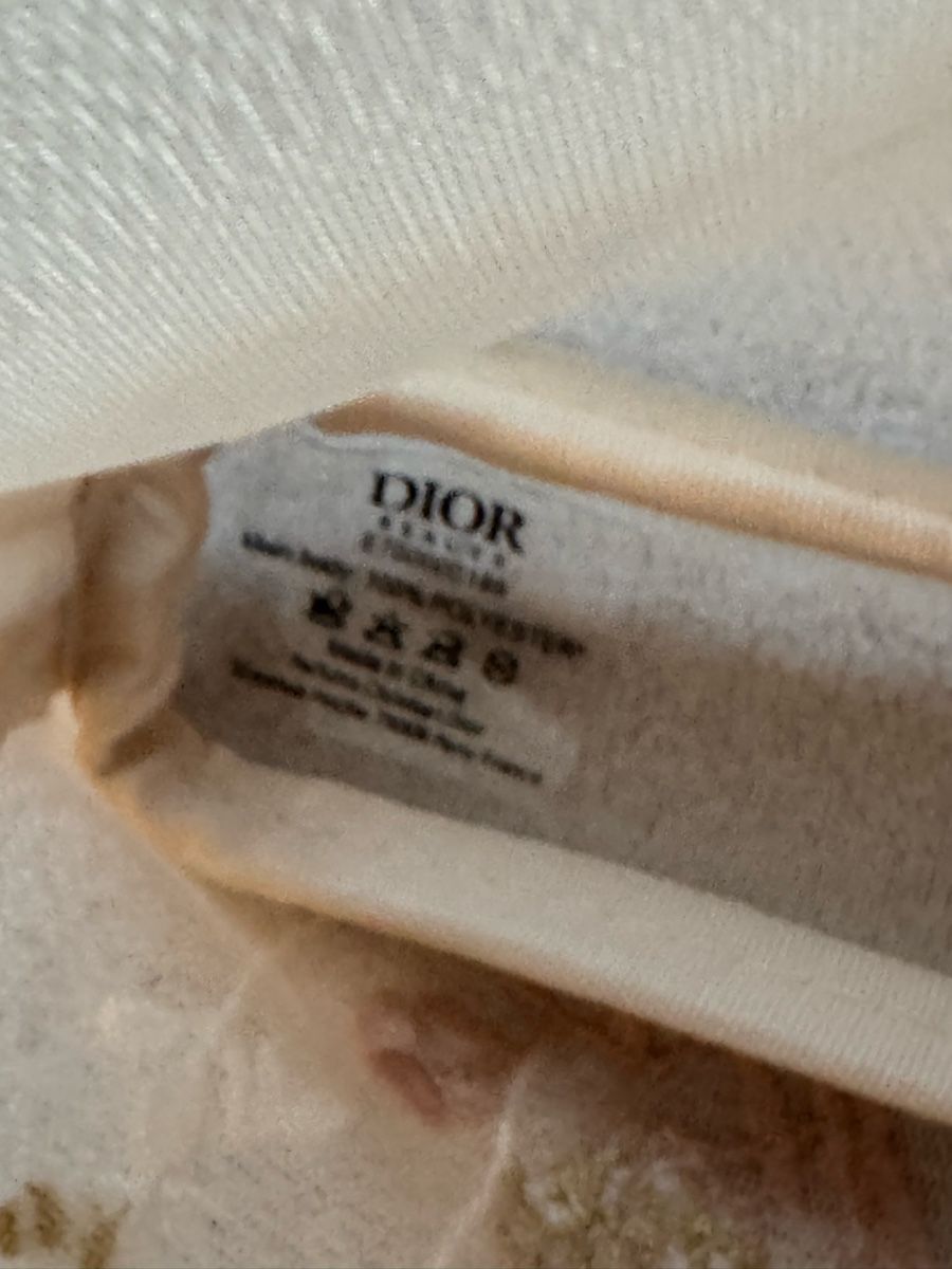 Dior Custodie per cosmetici: Trousse brodée Dior Butterfly – Nuovo e nell'imballaggio originale da Genève venduto da Allisgood 5