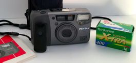 Analoge Kamera Pentax Espio 115M mit Tasche und Film