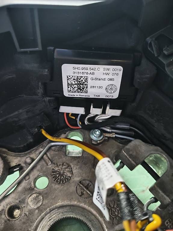 Tutti pezzi di ricambio auto: Lenkrad golf 8 volante – Usato da Giubiasco venduto da aro_2mbh 1