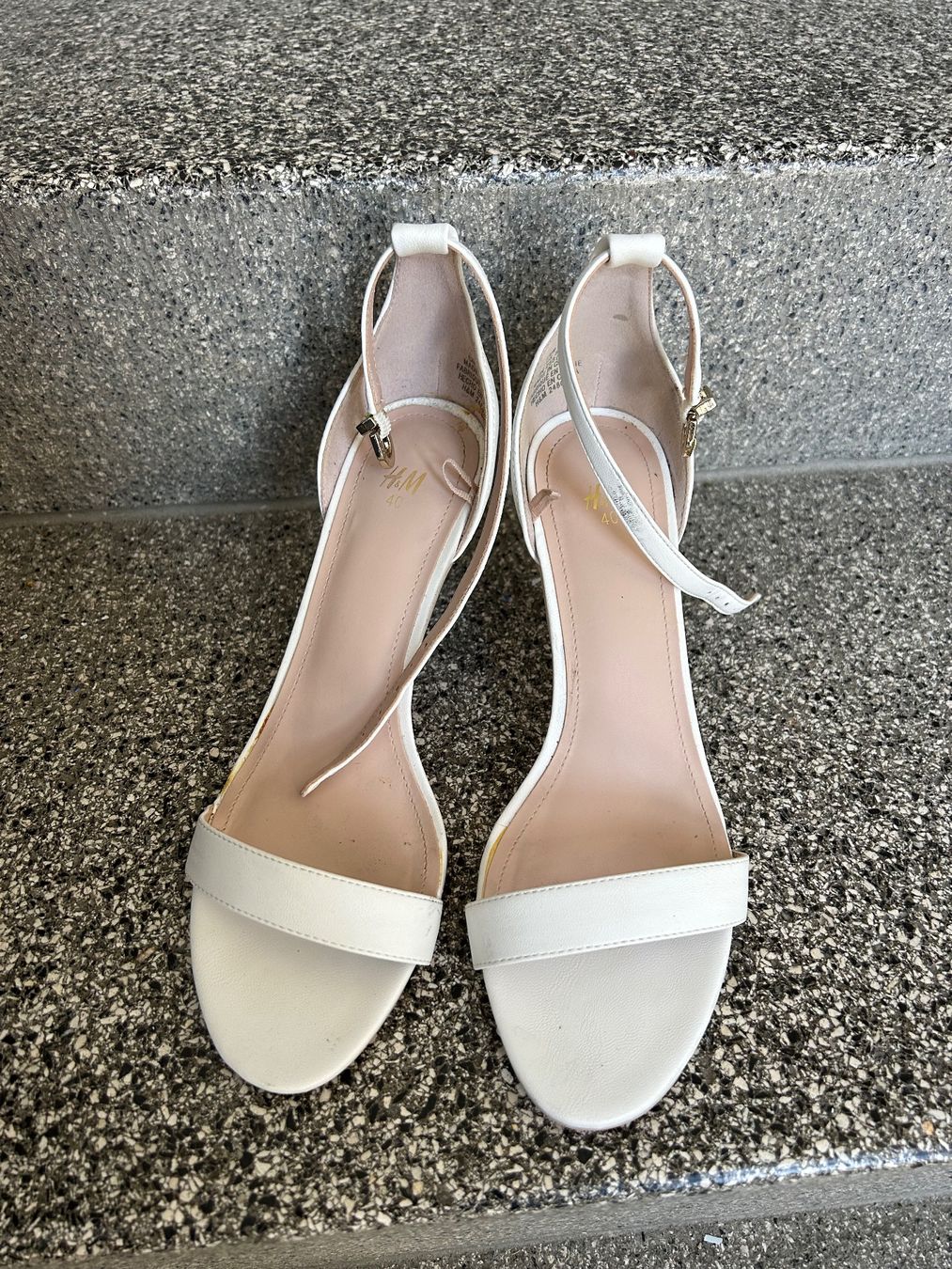 H&M Damenschuhe: Weisse Sandalen – Neu (gemäss Beschreibung) aus Zürich von 11Orchidee30