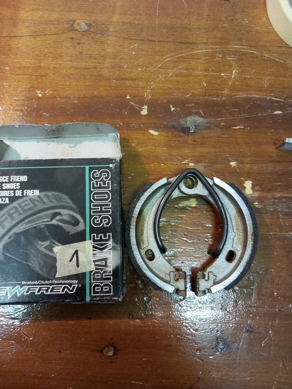 Sachs Mofas: Mofa Bremsschuhe 90mm x 18mm neu – Neu und originalverpackt aus Givisiez von Reiffel 1