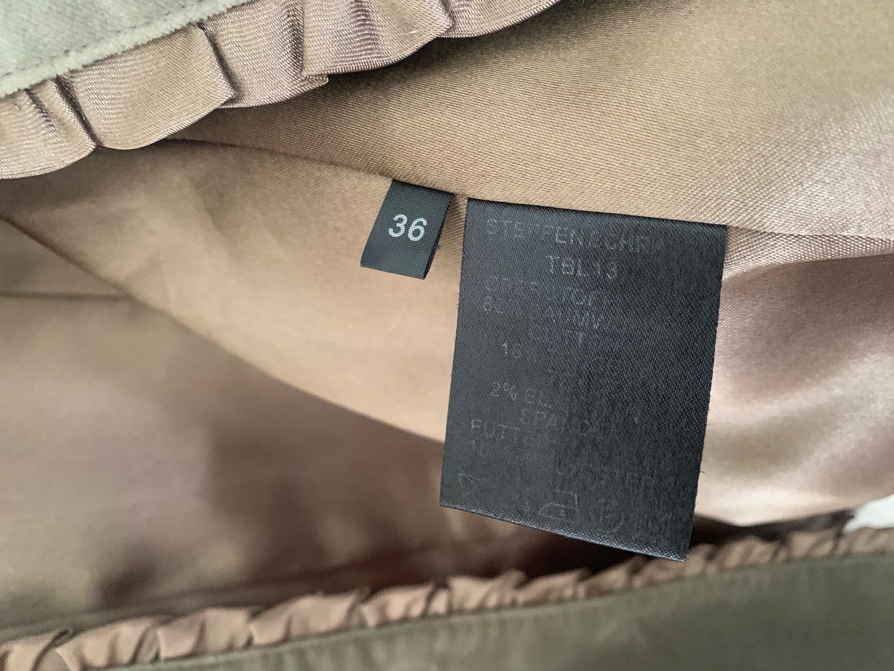 Steffen Schraut Giacche: Steffen Schraut Samt Blazer (36) – Usato da Wohlen AG venduto da Lunas_Closet 4