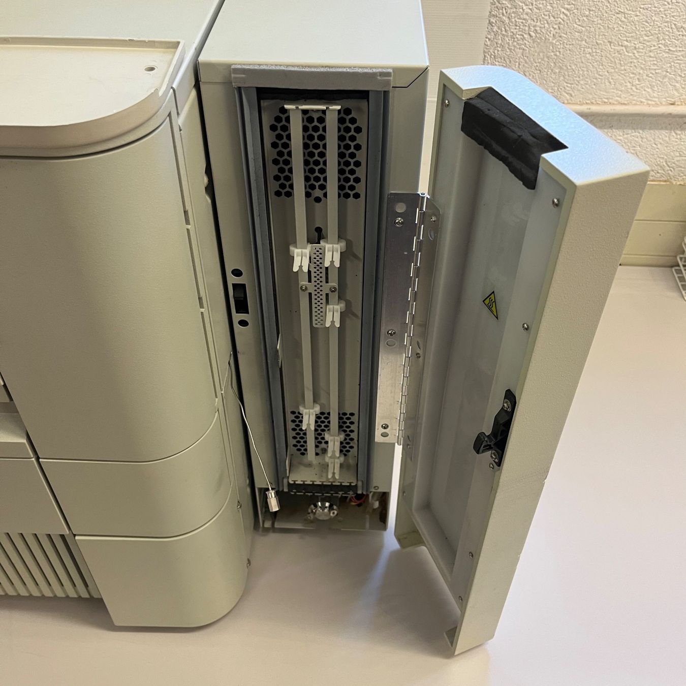 Accessori da laboratorio: Waters Alliance 2695 Separation Module – Usato da Niederdorf venduto da LeptonAG_Labor 2