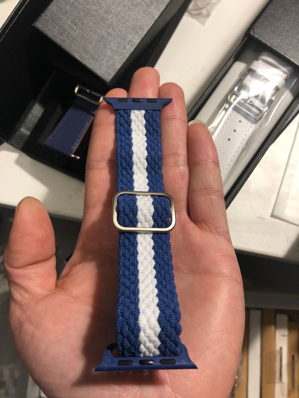 Apple Smartwatch: Bracelet nylon apple watch 7 45mm – Nuovo e nell'imballaggio originale da Morges venduto da DigiAC 1