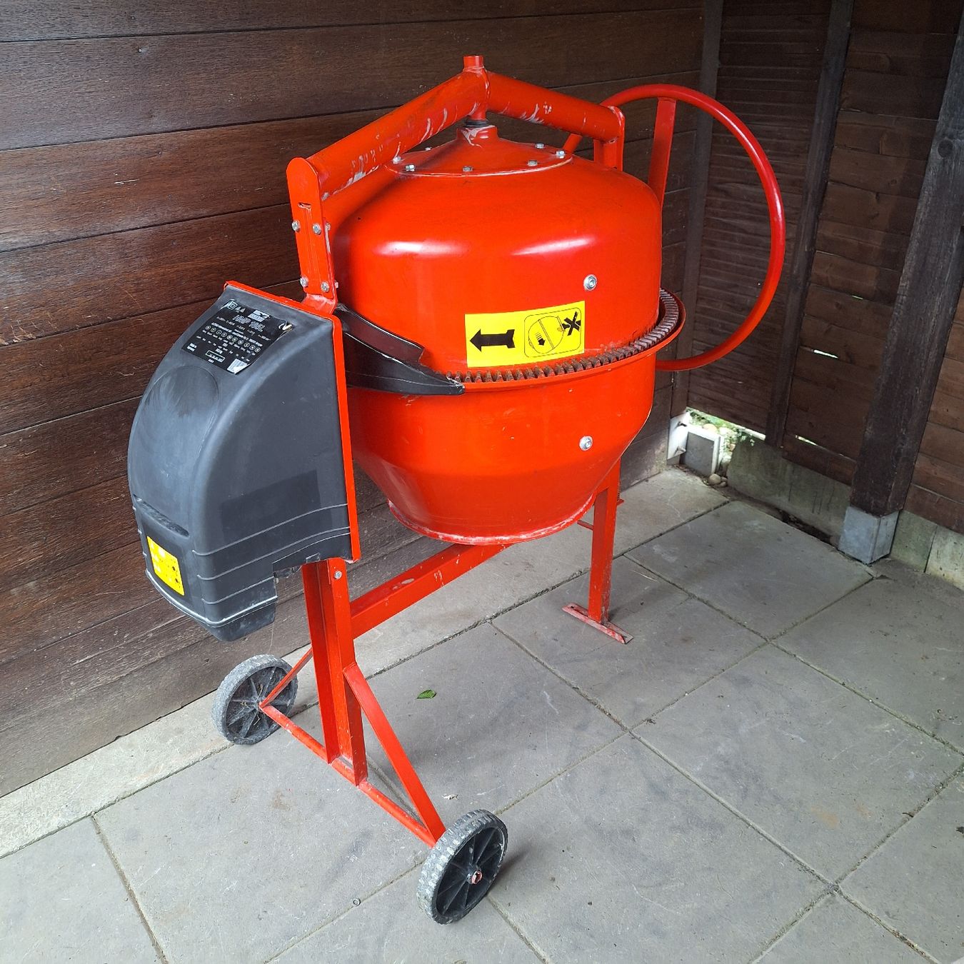 Tutte le macchine: Betonmischer  – Usato da Winterthur venduto da v-t88 1