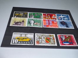 2 Sätze und Einzelmarken postfrisch**, auf Steckkarte