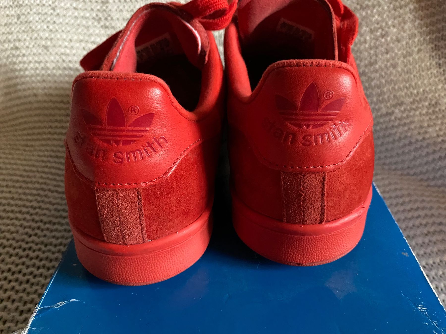 Adidas Scarpe da uomo: Adidas Stan Smith cuir rouge 41 – Usato da Geneve venduto da Monthoux13 1