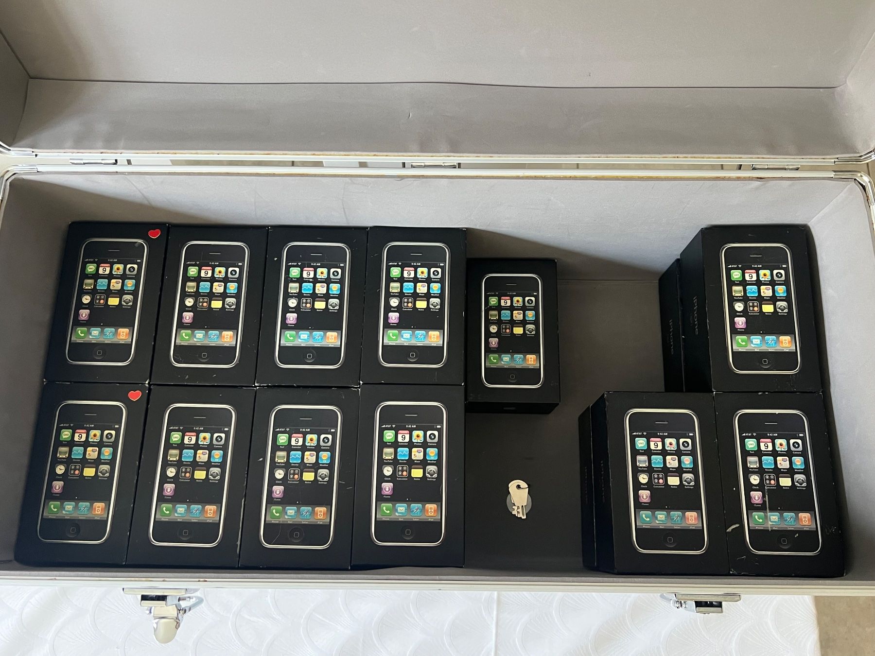 Apple Telefoni cellulari / Smartphones: 📱Apple iPhone📱2G📱1. Generation📱23 Stück📱16 GB📱MA384LL – Difettoso da Basse-Nendaz venduto da Diablo132 9