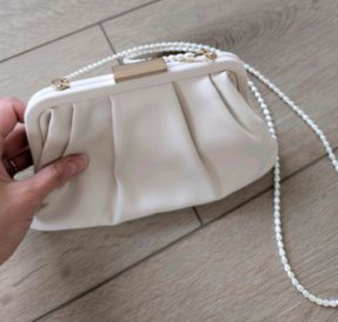 Zara Borse da donna: Zara Elegante Abendtasche mit Perlenkette Lederoptik – Usato da Erlinsbach SO venduto da ULIKH 4