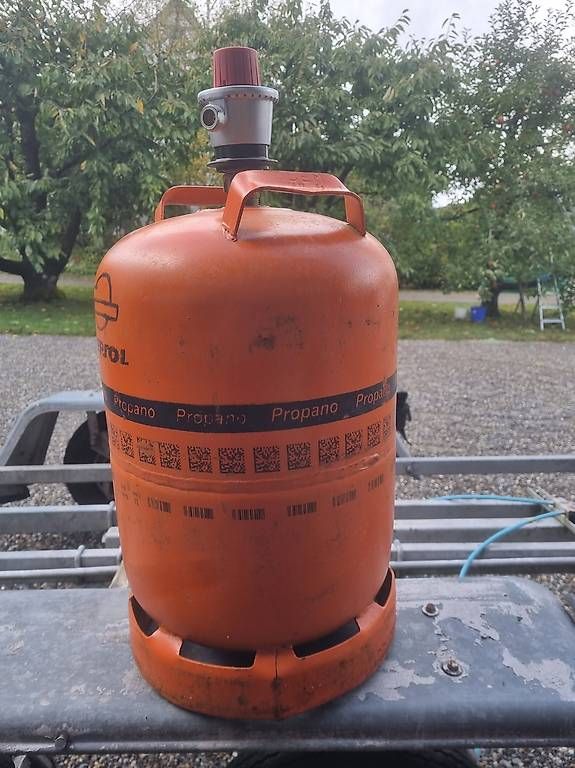 Apparecchiature e tecnologia a gas: Gasflasche Repsol Spanien – Usato da Flurlingen venduto da Mimoe3 2