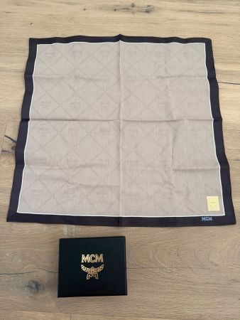 Neu Original MCM Tuch 46x46cm