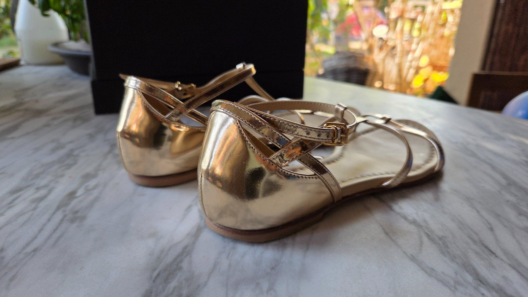 Navyboot Damenschuhe: Navyboot Gold Sandalen Gr. 38 – Gebraucht aus Fislisbach von Maieriisli25 1
