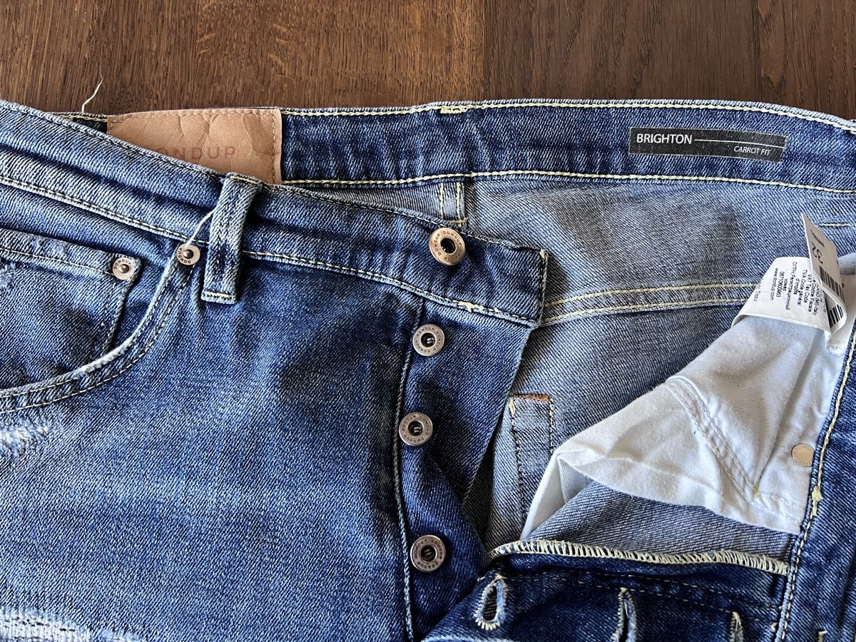 Dondup Jeans: Jeans DONDUP, Gr. 32, blau mit Flicken – Usato da Fraubrunnen venduto da Vpeck 1