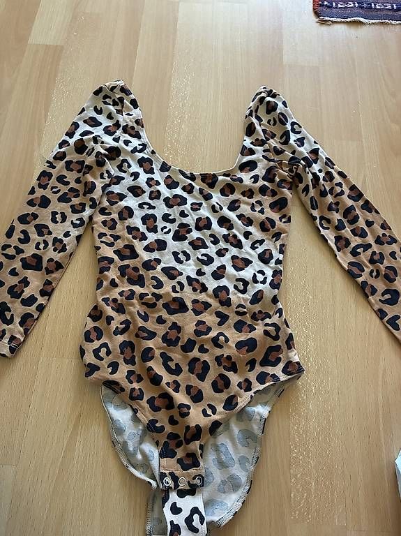Monki Top: Leopard Body Langarm Animal Print – Usato da Bern venduto da n-dine