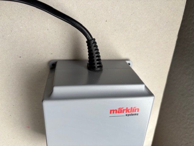 Märklin Modellini di ferrovie: Märklin Transformator 60 VA – Usato da Baden venduto da chairolix 2