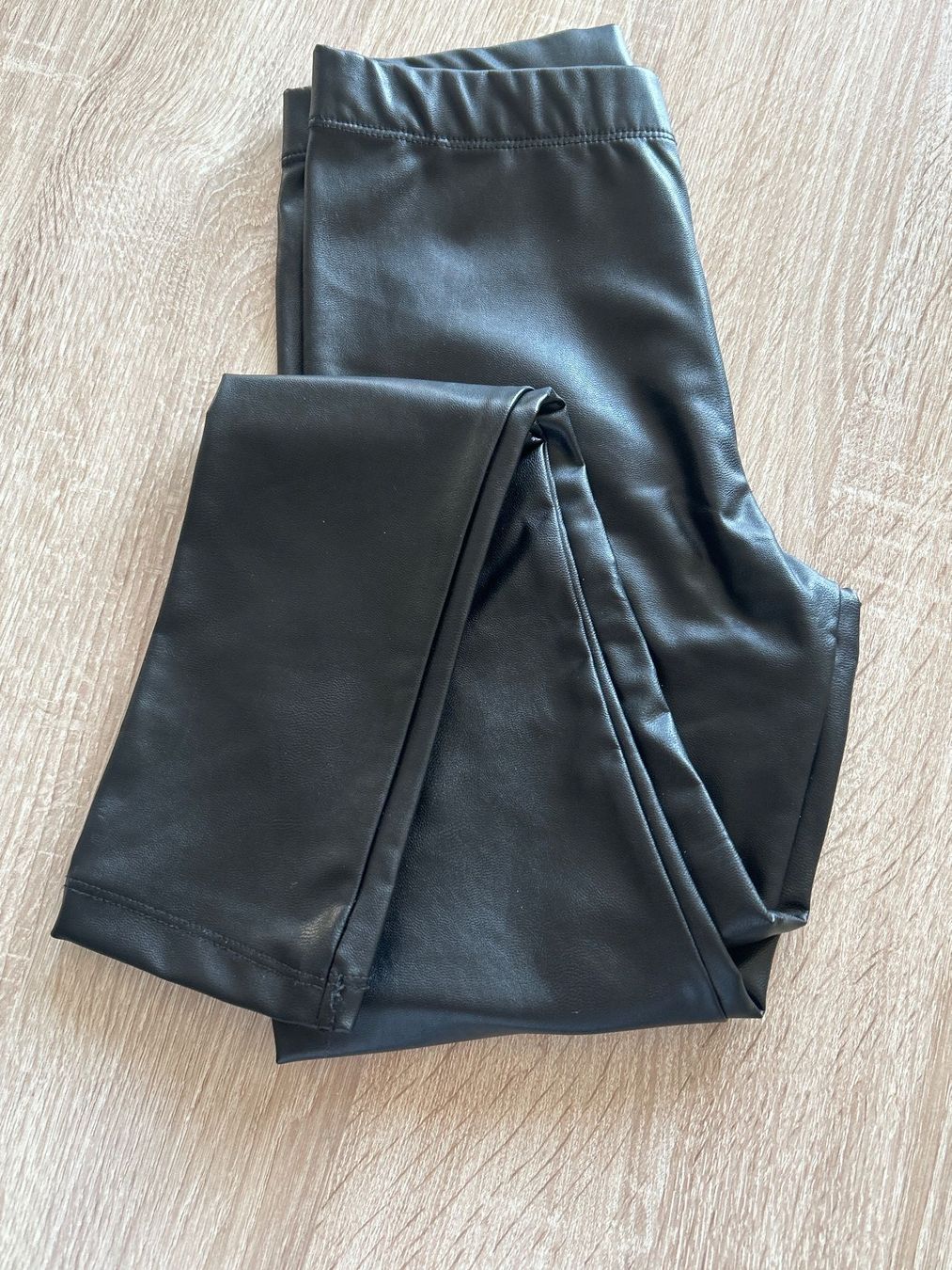 H&M Strumpfhosen & Leggings: Leggings schwarz von H&M Gr.140 – Gebraucht aus Brunnen von Nala2929