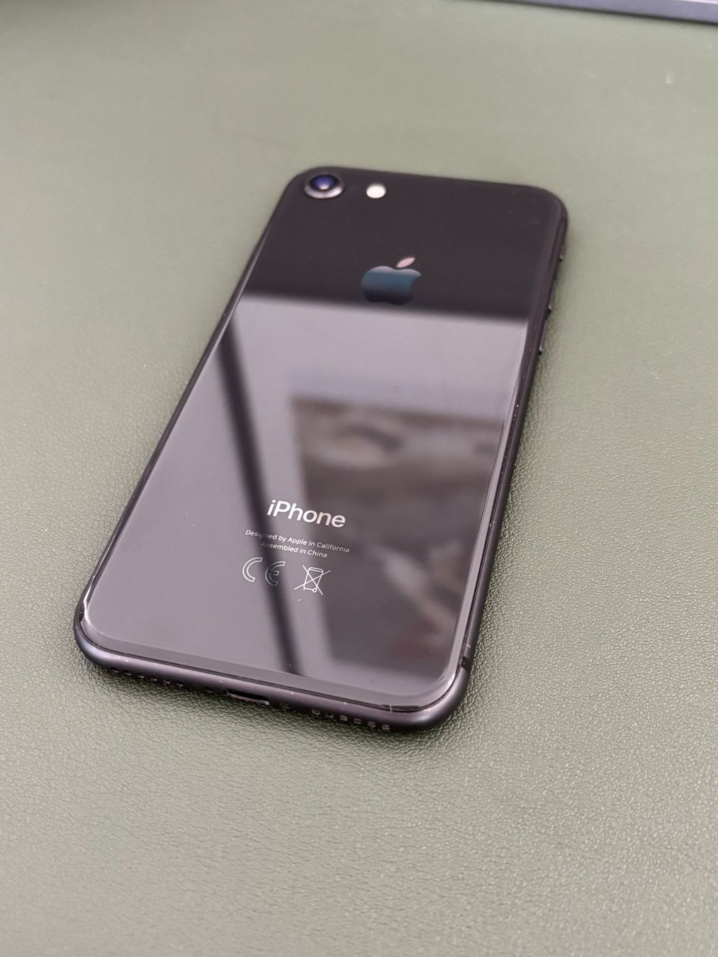 Apple Portables: iPhone 8 Space Gray 64GB – D'occasion à Wetzikon ZH par Samborghini 1