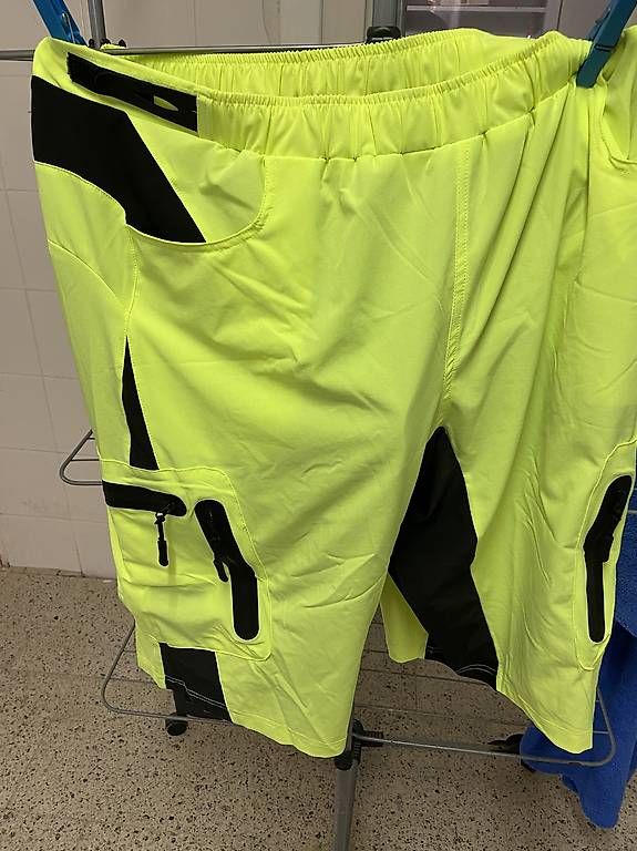 Hosen: Pantaloncini per montanbike  – Gebraucht aus Castel San Pietro von DONGIAC63