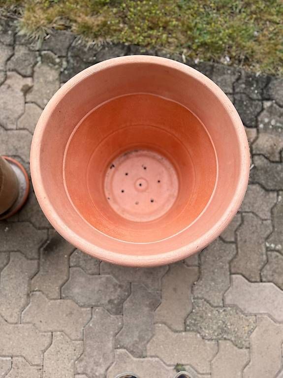 Blumentöpfe: Blumentopf – Gebraucht aus Oberembrach von Herbstfreude 1