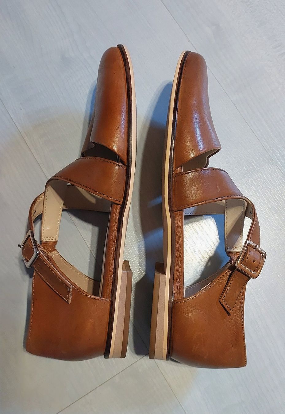 Damenschuhe: Sandale – Gebraucht aus Brunnen von CHOUCHOU. 2