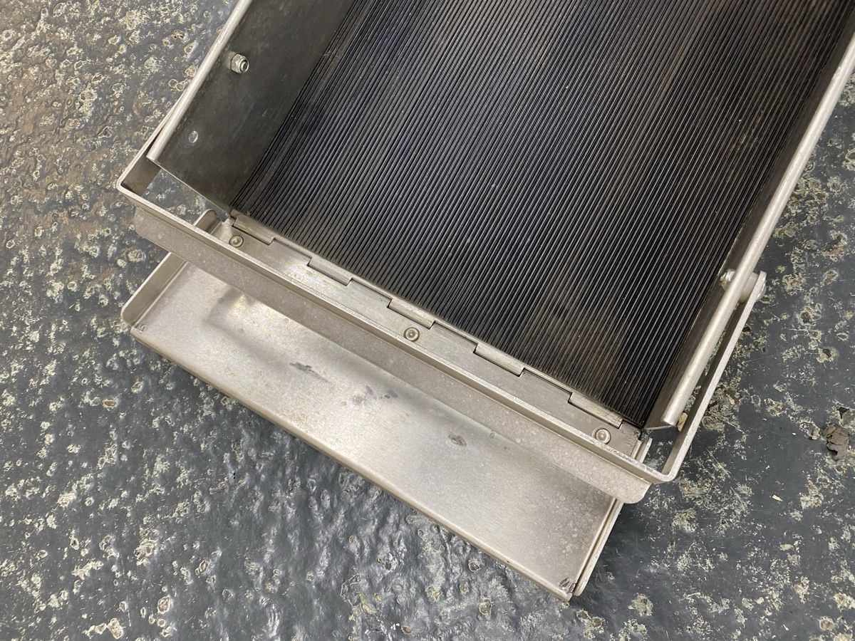 Tutti pezzi di ricambio auto: Ladegutwanne von Aluca 172- 320cm – Usato da Hägglingen venduto da Karin0802 2