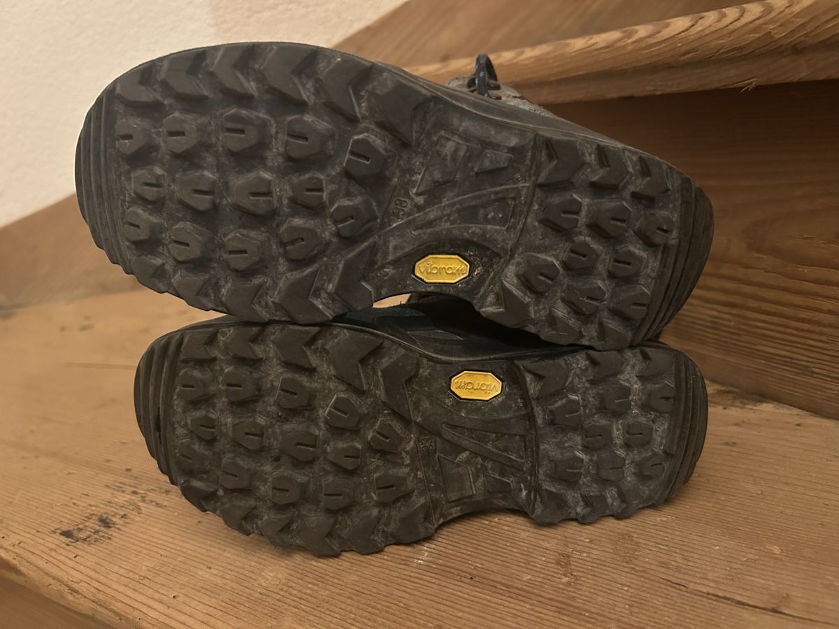 Lowa Schuhe für Jungen: Lowa Wanderschuh 33 – Gebraucht aus Solothurn von Luciamoser88 2