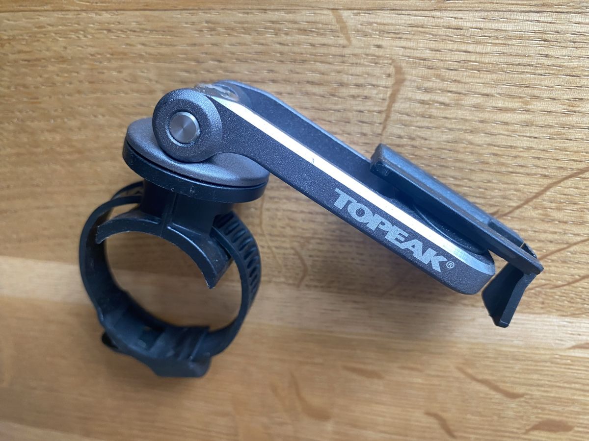 Topeak Supporti per biciclette: Topeak Ridecase mit iPhone Gehäuse und Halterung – Usato da St. Gallen venduto da rgr_8vn7