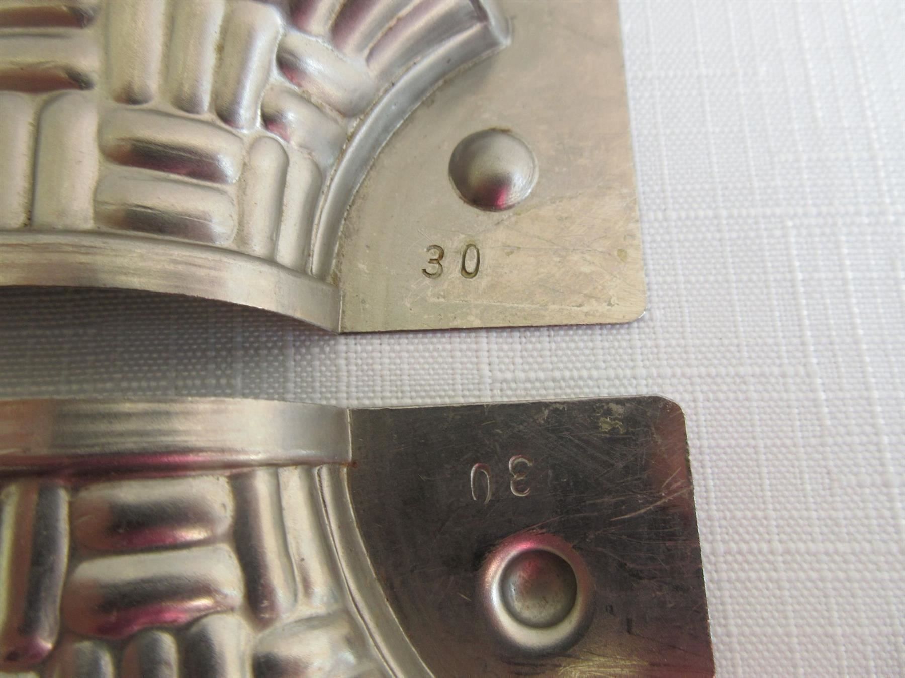 Teglie da forno: Schokoladen - Giessform Korb? – Usato da Binningen venduto da Oldfashion 9
