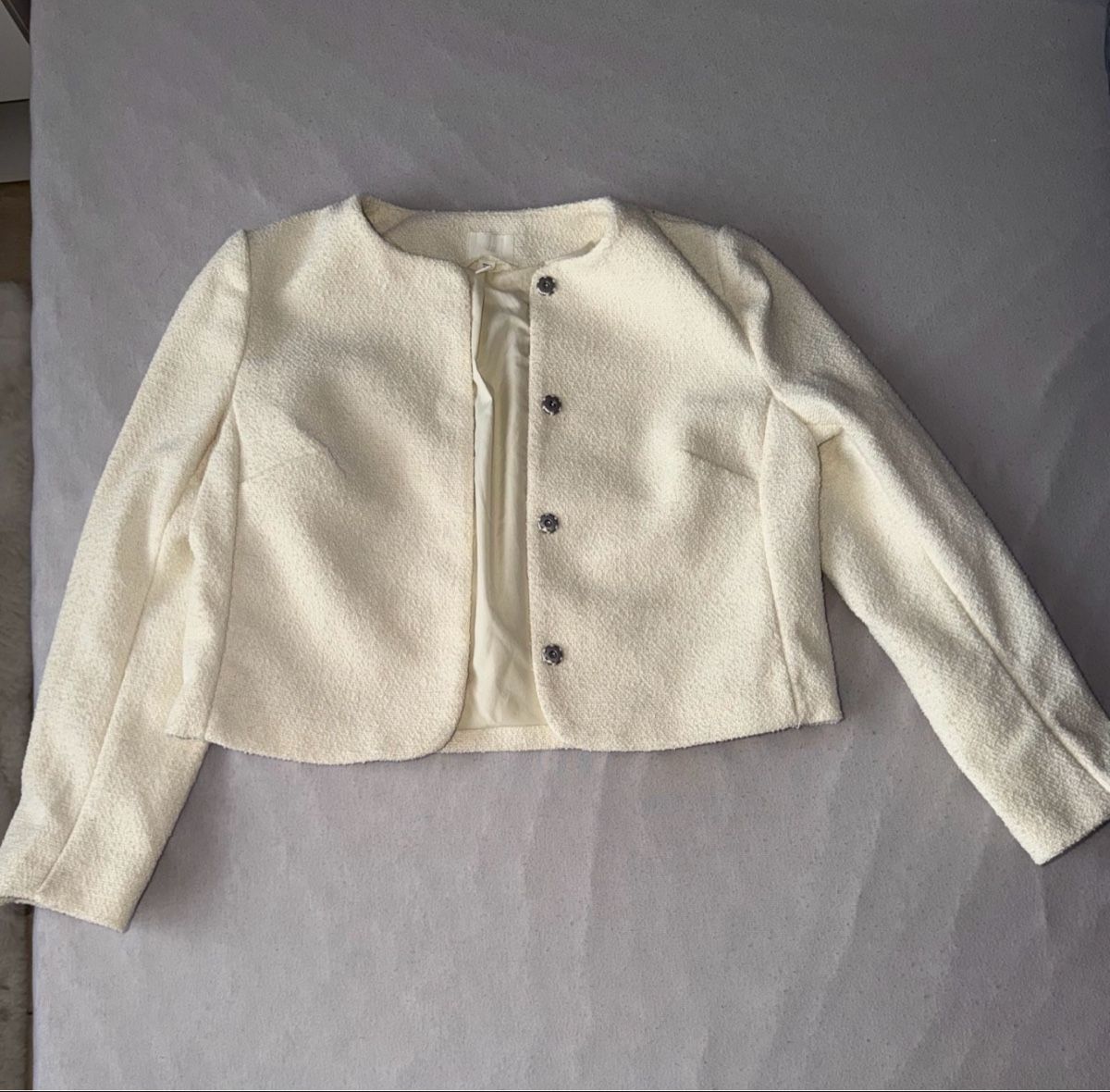 H&M Jacken: Weisser Blazer H&M – Neu (gemäss Beschreibung) aus Oftringen von soraia.i