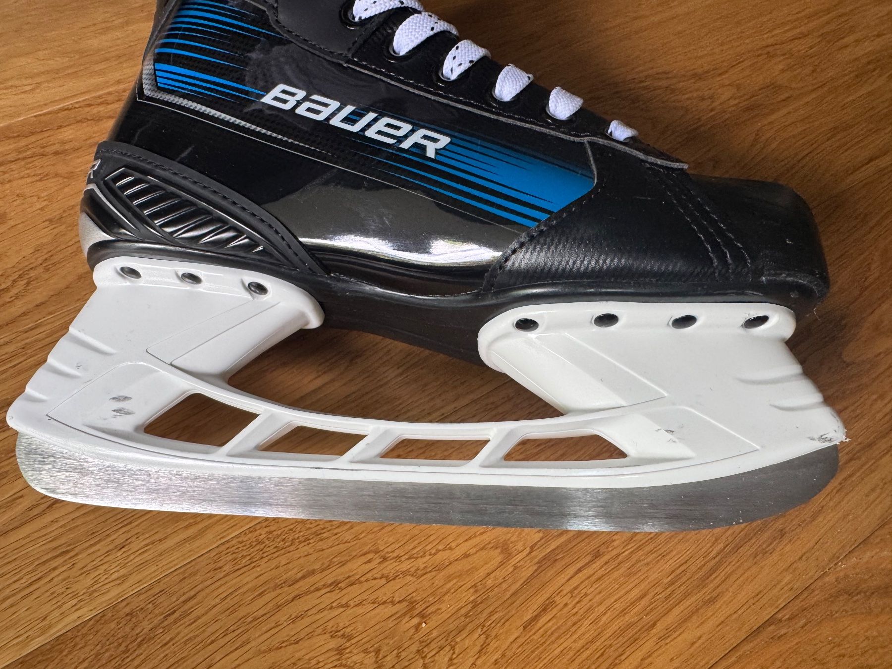 Bauer Pattini da ghiaccio: Eishockey Schlittschuhe - Bauer X – Usato da Zürich venduto da bruno0470 1