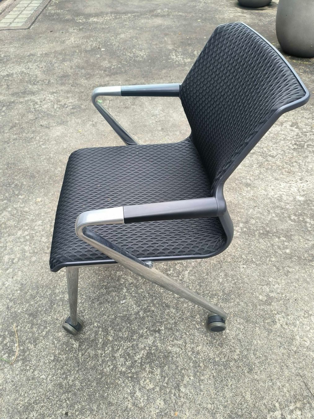 Vitra Sedie: Stylischer Vitra Bürostuhl – Usato da Zumikon venduto da dwl_j987 3