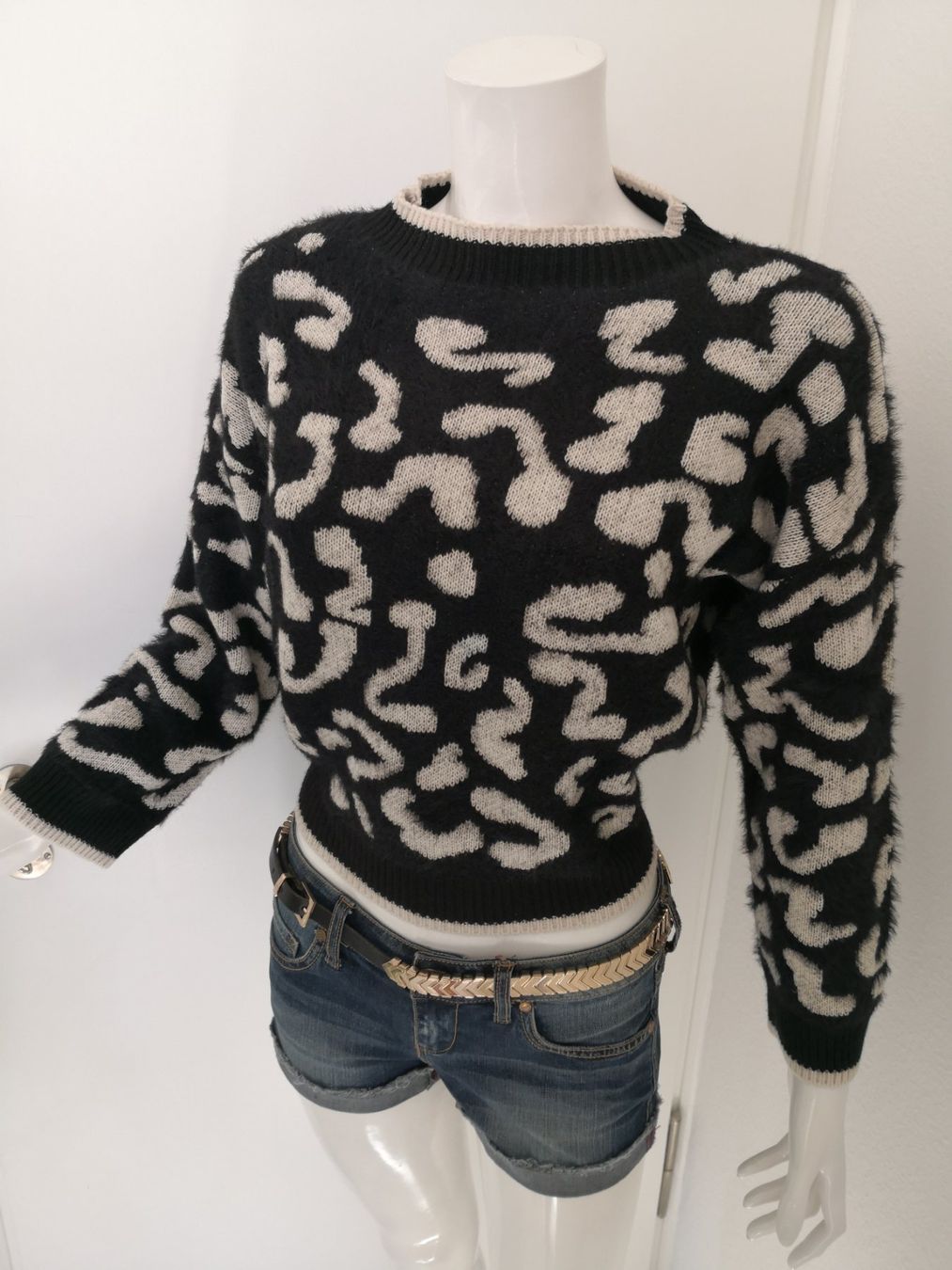 Zara Maglioni & Felpe: 🤩ZARA PULLOVER SCHWARZ-WEISS MUSTER NEU – Nuovo (secondo la descrizione) da Olten venduto da Naja-Twins-Twins 2