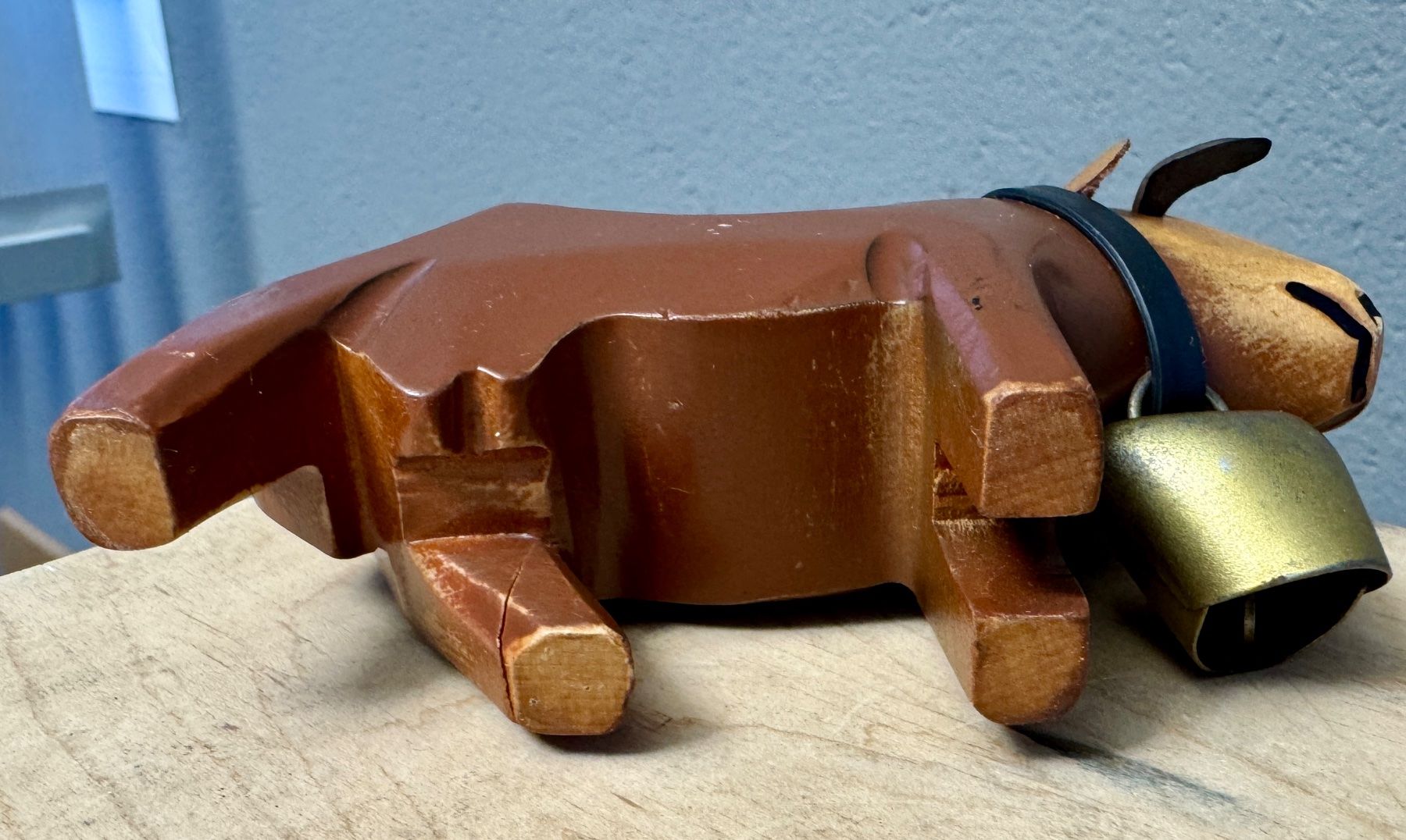Figuren: Alte geschnitzte Holzkuh Kuh Holz – Gebraucht aus Rothrist von Luckywinner 4
