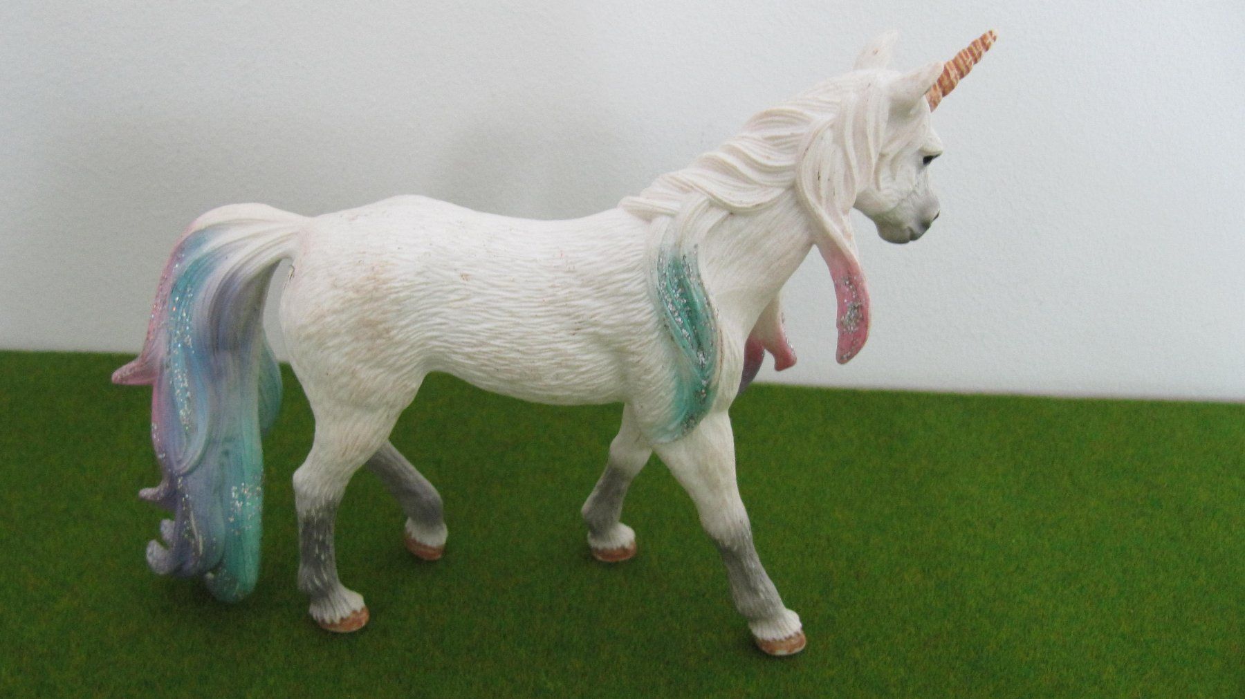 Schleich Jouets: Schleich Bayala Elfen Einhörner mit Gebrauchsspuren – D'occasion à Brunnen par Kiwiland1 5