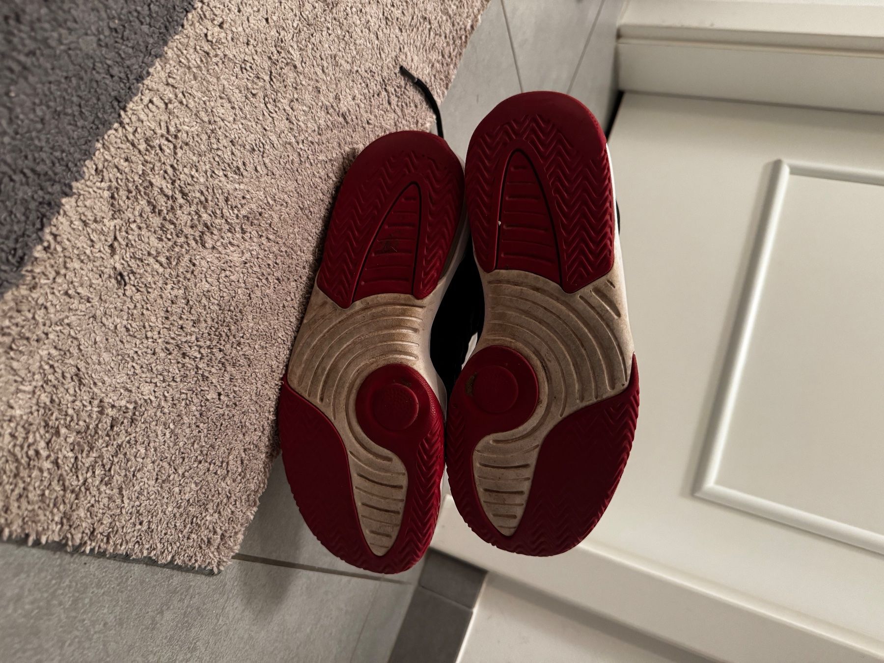 Jordan Herrenschuhe: Chaussure Jordan noir et rouge – Neu (gemäss Beschreibung) aus Rue von dia_p7xh 3