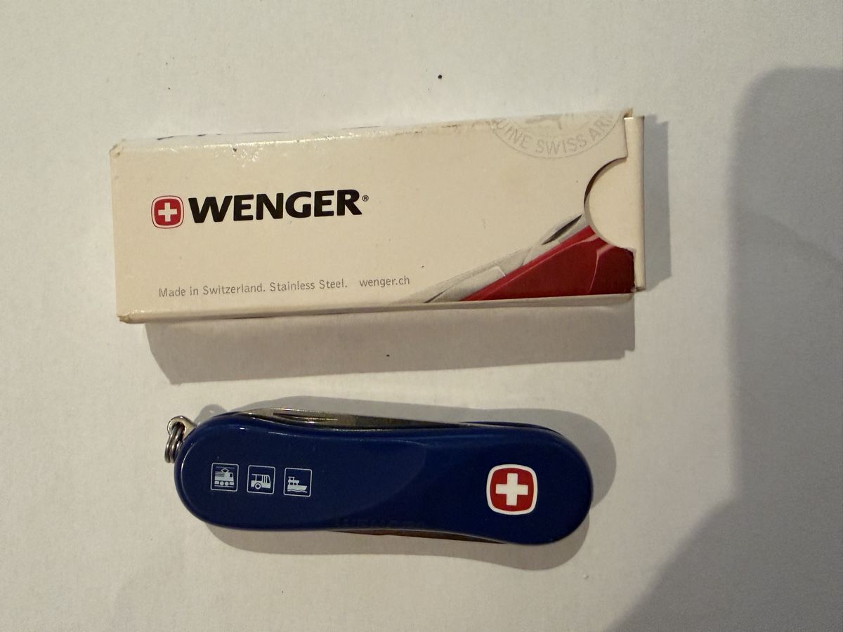 Wenger Taschenmesser: couteau de poche Wenger bleu – Gebraucht aus Echallens von JAR69