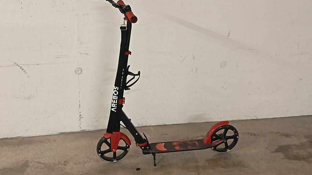 Kickboard: Trotinett (City Scooter)  – Gebraucht aus Bonstetten von thethreecats 1
