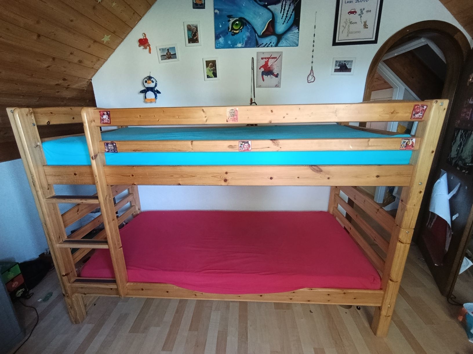 Lits: Massiv Holz Bett – D'occasion à Zwillikon par Luigi2501