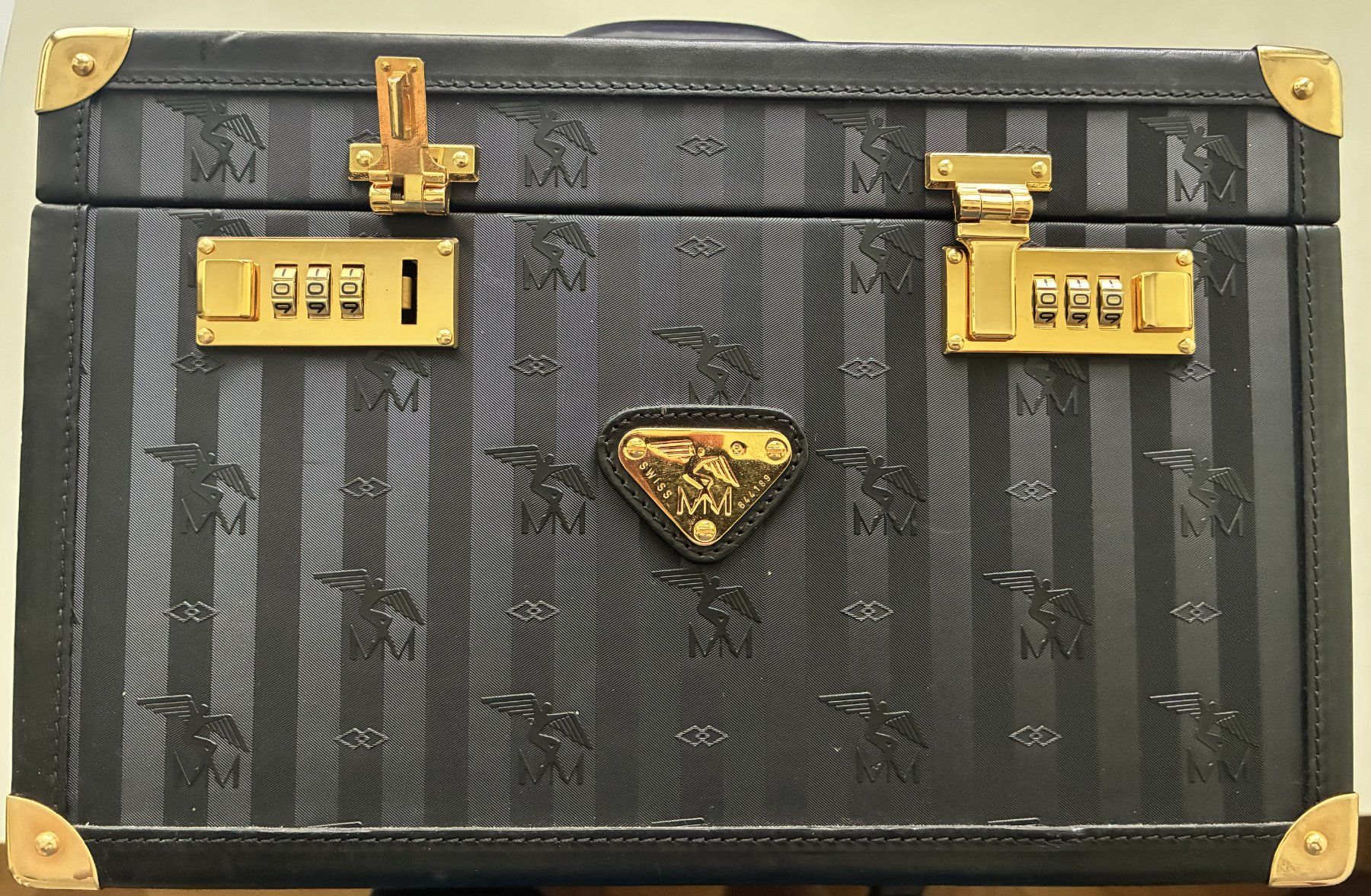 Maison Mollerus Kosmetikkoffer: Maison Mollerus Beautycase – Gebraucht aus Zürich von bl8_5t5v