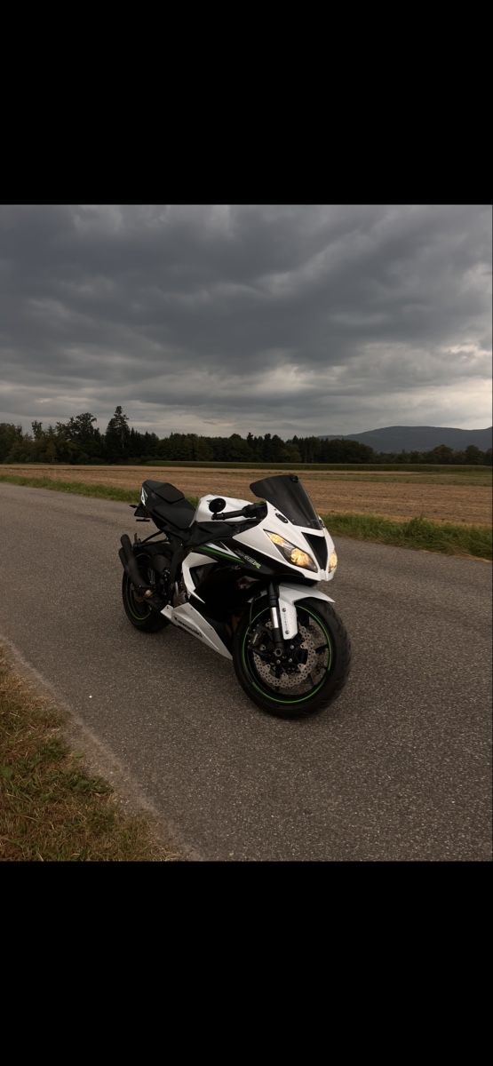 Kawasaki Strada: Kawasaki zx6r – Usato da Langenthal venduto da sop_s2zb