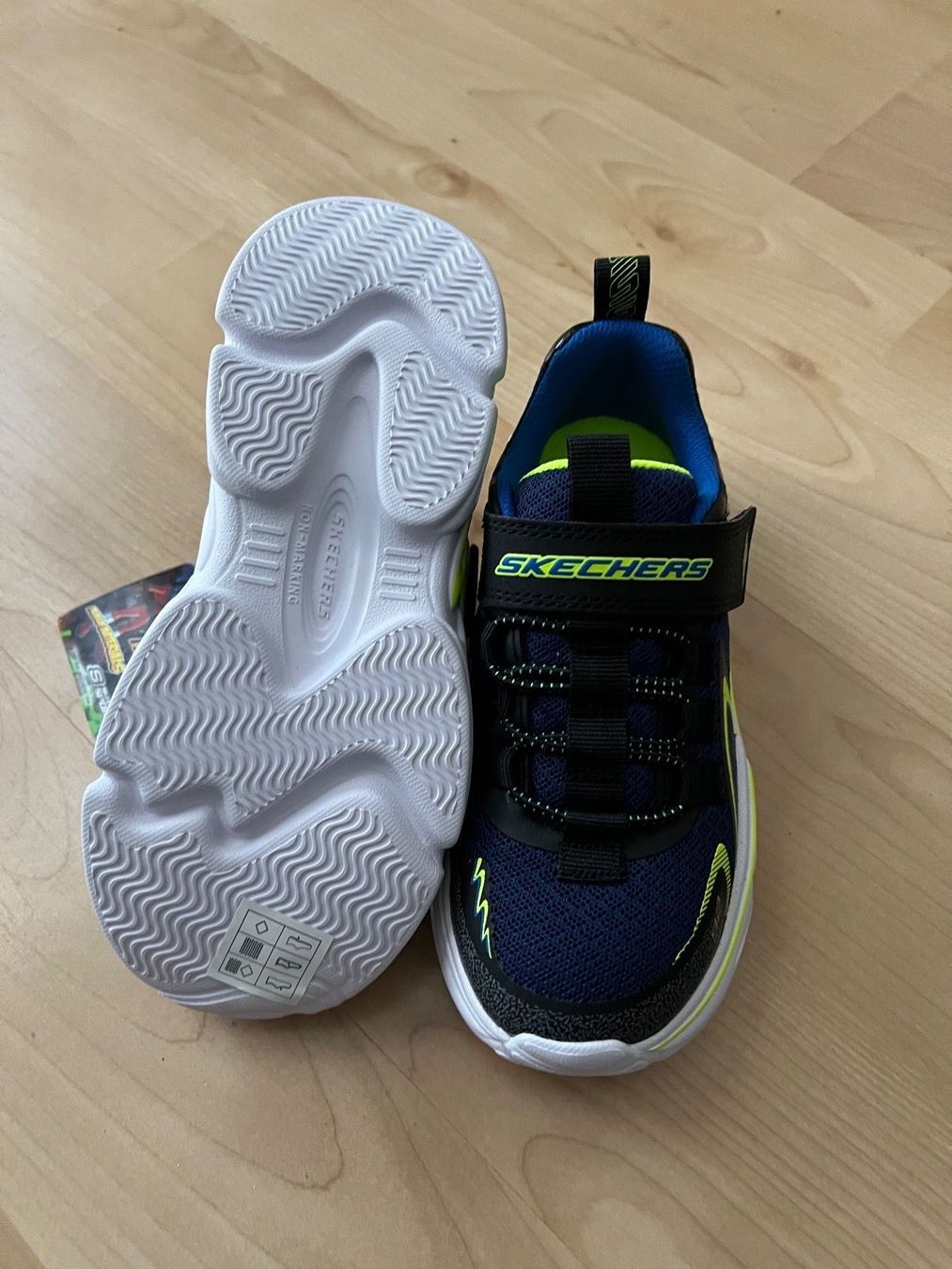 Schuhe für Jungen: Neue Skechers Grösse 31 – Neu (gemäss Beschreibung) aus Wohlen AG von manchebo 1