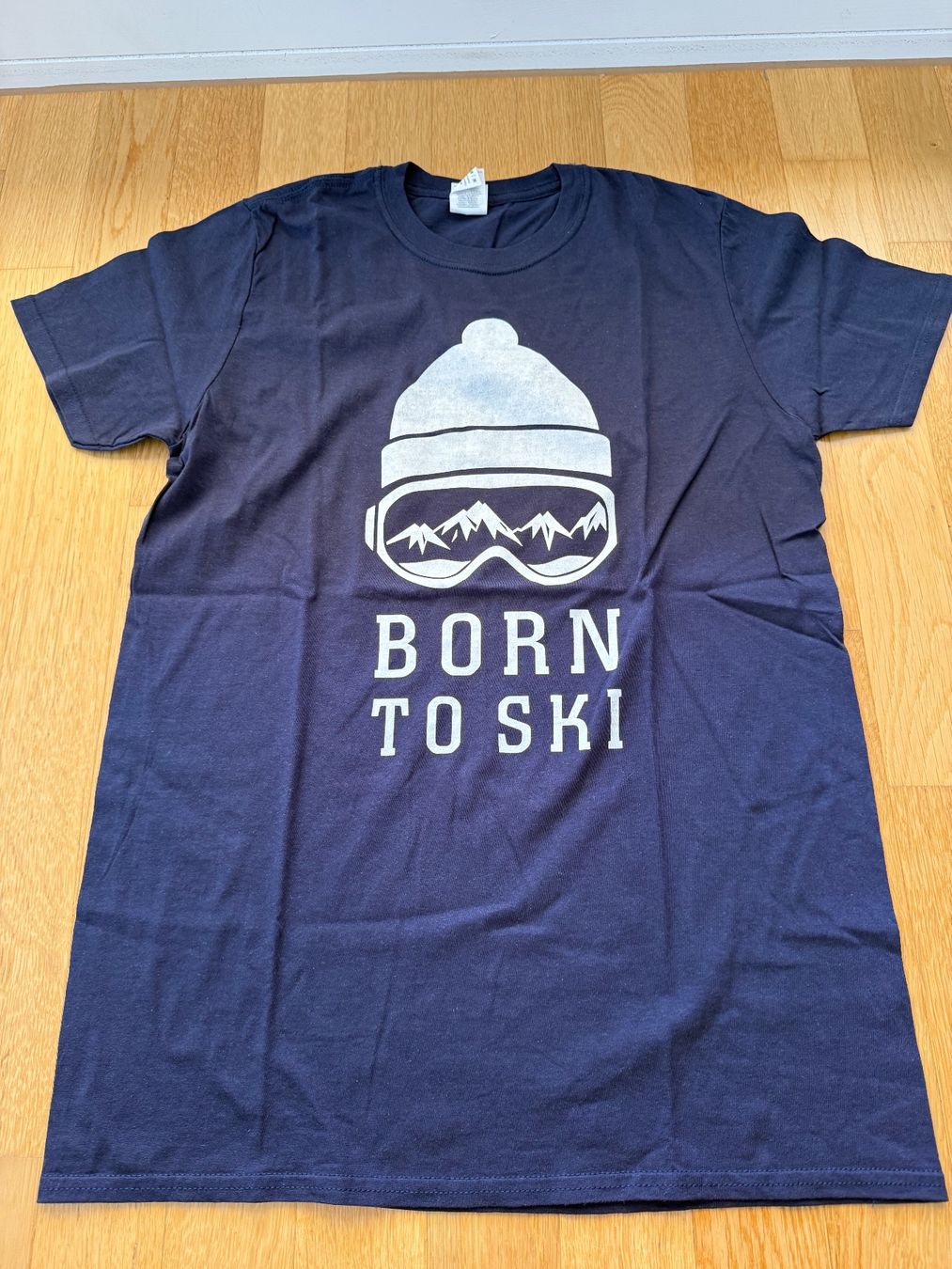 T-shirts: T-Shirt (x4) Ski - Gr. Medium – D'occasion à Baden par polveres 1