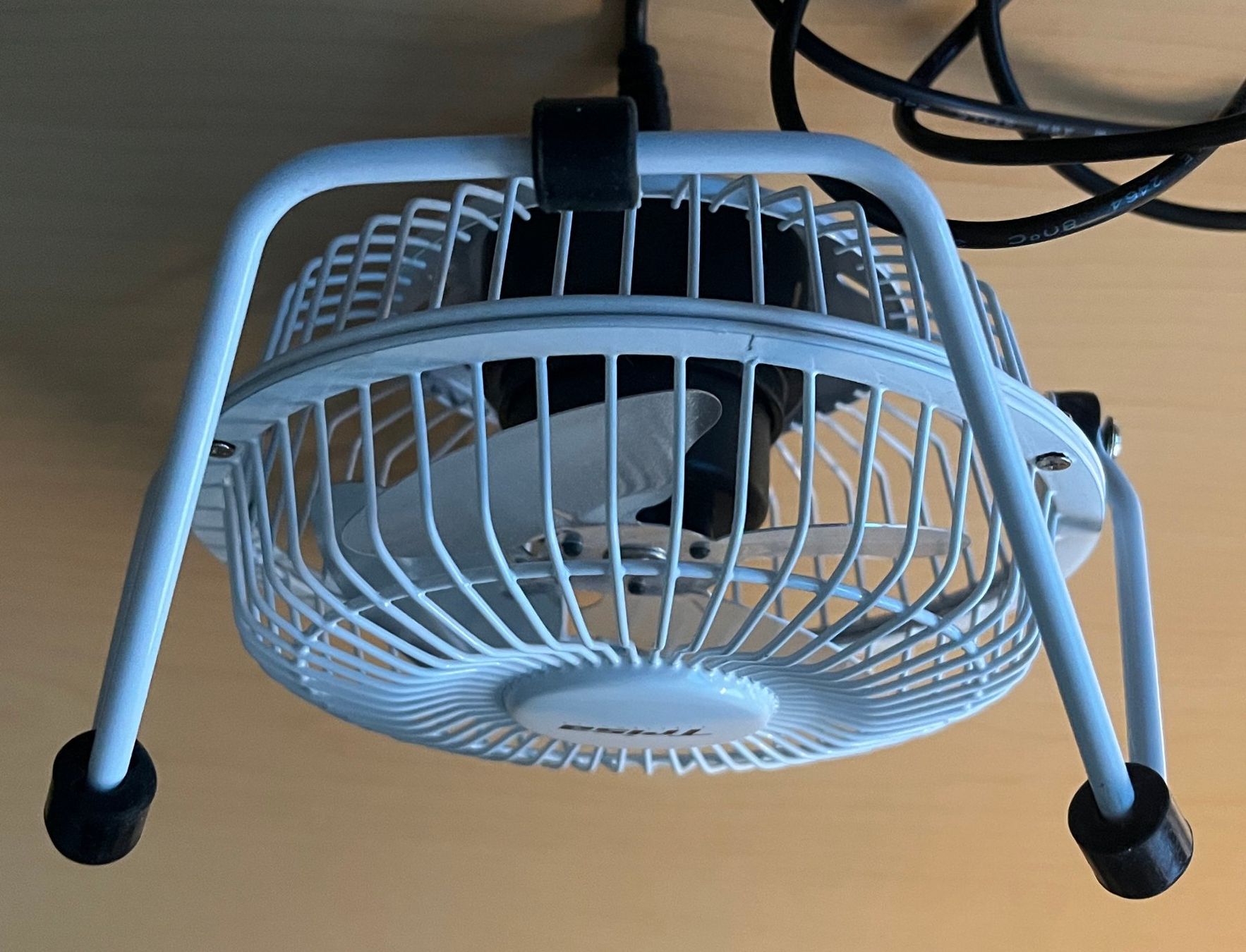 Trisa Ventilatori: Trisa 4-inch USB desk fan – Nuovo (secondo la descrizione) da Le Noirmont venduto da bouboun21 4